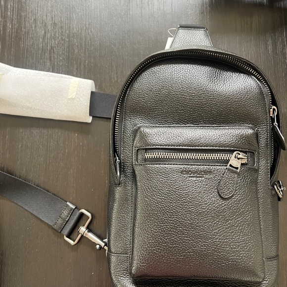 Coach West Pack - Picture 4 of 4